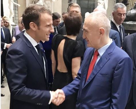 Meta shtrëngon duart me Macron, çfarë diskutuan në takimin e tyre