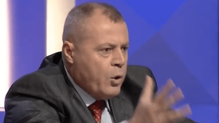 VIDEO/ Muç Nano – gazetarëve: “Nuk më ngrihet kur jam përballë jush…”