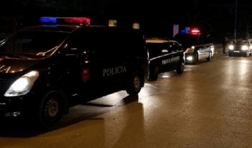 Policia “blindon” zonën e ish-bllokut, nuk lejon qarkullimin e makinave