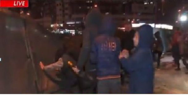 Rrëzimi i bordurave tek Unaza e Re, 2 të arrestuar, 20 të tjerë procedim në gjendje të lirë