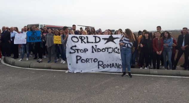 Bashkia ia çon plehrat tek universiteti, studentët ngrihen në protestë