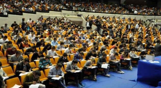 Skandal në testin për kryekomisarët, polici bën provimin duke qenë dhe mbikëqyrës