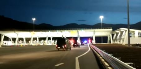 VIDEO/’Turp, kryeministri nuk ndalon të paguajë tarifën në Rrugën e Kombit’