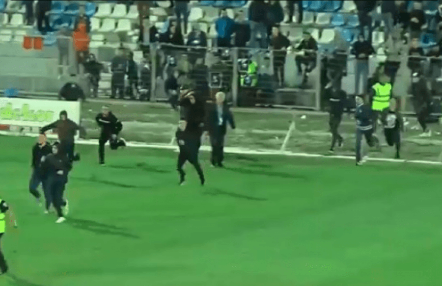 Përleshje me futbollistët e Tiranës, shoqërohen në komisariat tifozat bardheblu