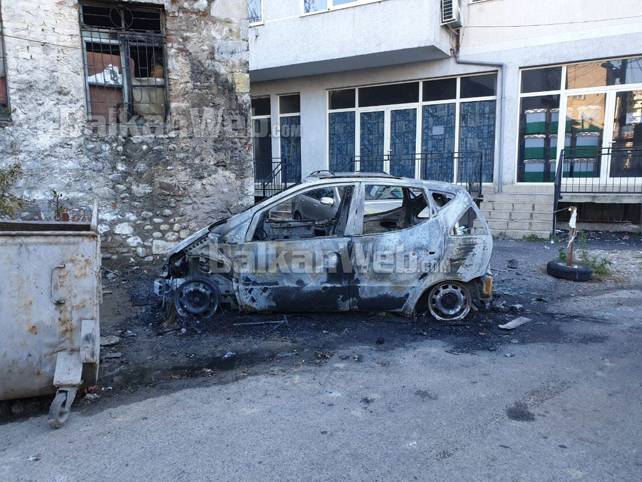 FOTO/Digjet gjatë natës një makinë në Shkodër, pronare një grua