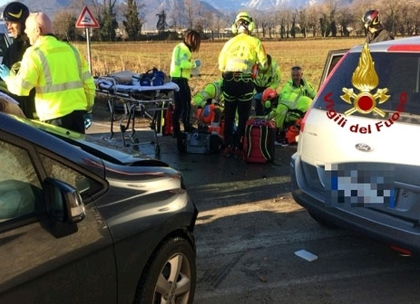 Aksident në Itali, përplasen makinat e shqiptarëve, në gjendje të rëndë 6 vjeçari