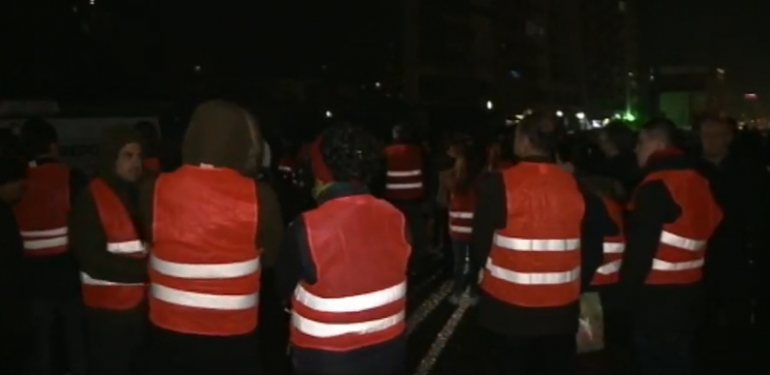 “Jo projektit”/ Nis protesta tek Unazë e Re, banorët bllokojnë rrugën