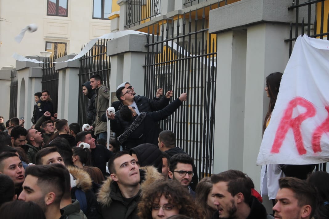 Protesta e studentëve, Fuga: Pa këto 4 masa urgjente, është e kotë gjithçka