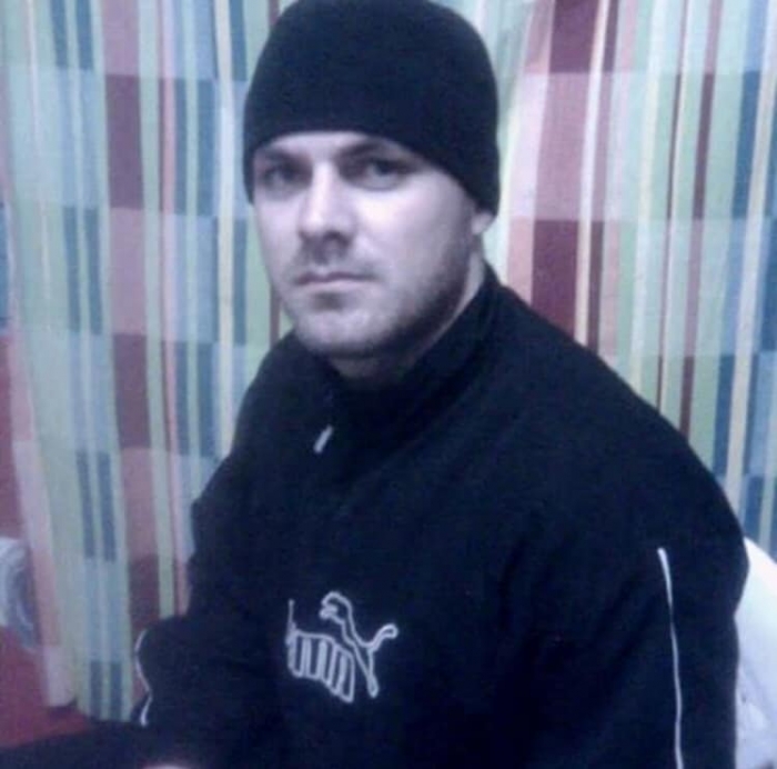 Gjendet i pajetë në burgun grek një shqiptar, gazetari: I injektuan gjilpëra, po fshehin ngjarjen