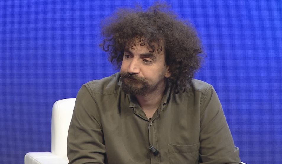 “Befason” Albano Bogdo/ Përse nuk del në intervista?:  S’më do tr***