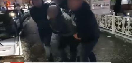 VIDEO/Me çantën e mbushur me heroinë e mina, kapet 57 vjeçari i dënuar më parë