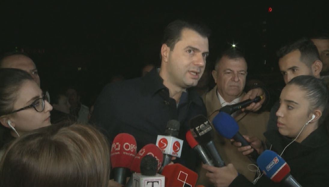 Vijon protesta tek Unazë e Re, Basha: “Revolta qytetare po vlon kudo në kryeqytet”