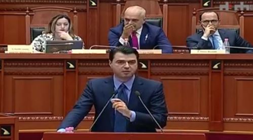 VIDEO/Balla i përmendi vajzën, Basha reagon ashpër: Do ta fusja një grusht o copë mu*