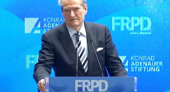 VIDEO/Berisha mesazh për të rinjtë: Do të fitojë flamuri i studentëve