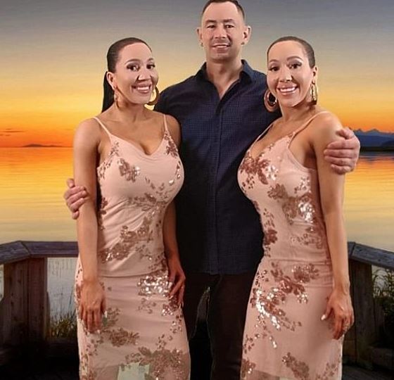 VIDEO/Motrat binjake që kërkojnë të martohen me të njëjtin burrë