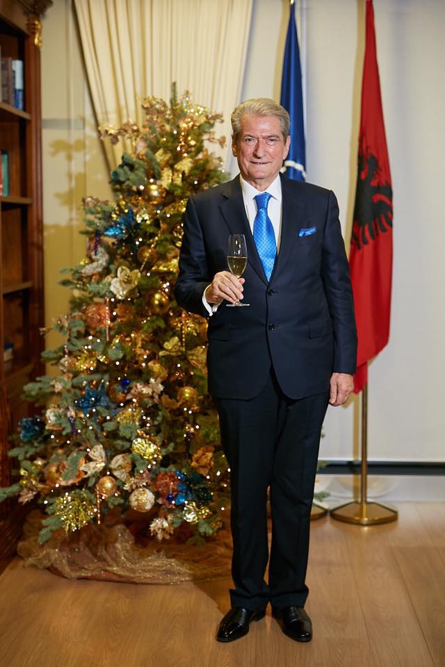 Urimi i veçantë i Sali Berishës për shqiptarët për Vitin e Ri 2019