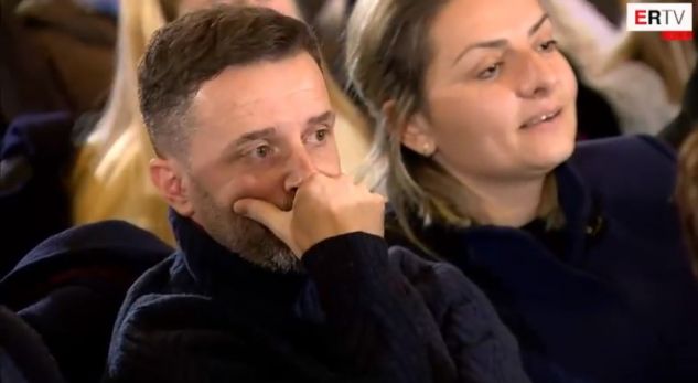 VIDEO/ Studentët rrëzuan gjysmën e qeverisë