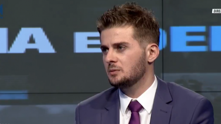 FOTO/ Ja dalja e parë e ministrit të Jashtëm në rrjetet sociale