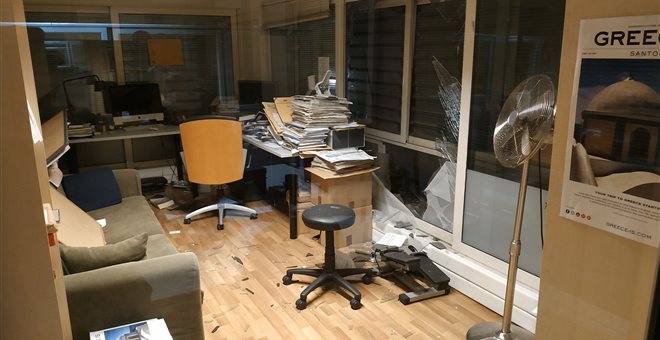 Bombë televizionit grek, shkatërrohet një pjesë e madhe e ndërtesës