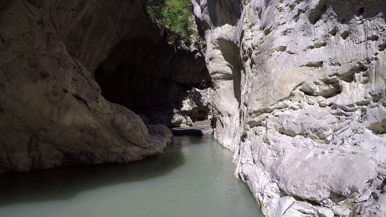 FOTO/Deputeti publikon dokumentat: Alarmi që vjen nga kanionet e Holtës