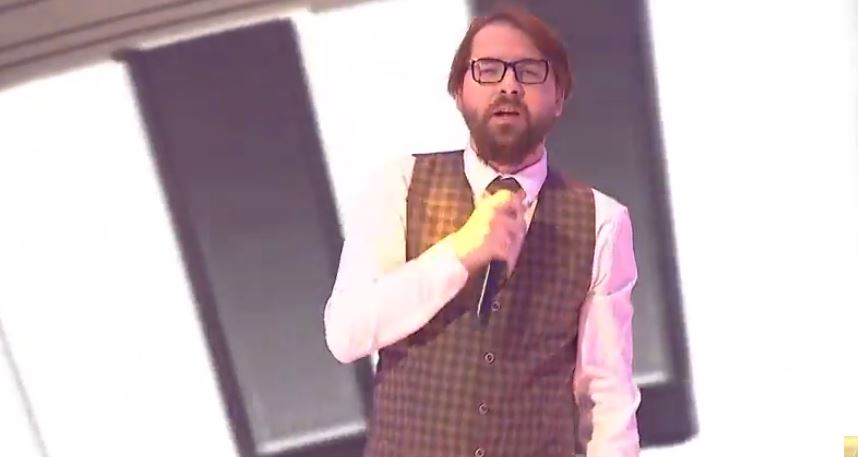 Këngëtari ka dy fjalë për Këngën Magjike: Hipokrizi, më vjen të shpërthej, ca piçivelër më dhanë 0 vota