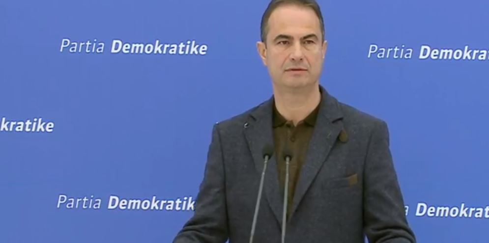 VIDEO/PD: Qeveria e koncesioneve, nuk jep asnjë qindarkë shpërblim për mësuesit