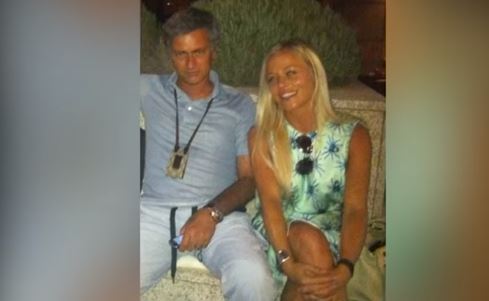 VIDEO/E papritur nga Mourinho, lidhje jashtëmartesore me një bionde 14 vite më të re