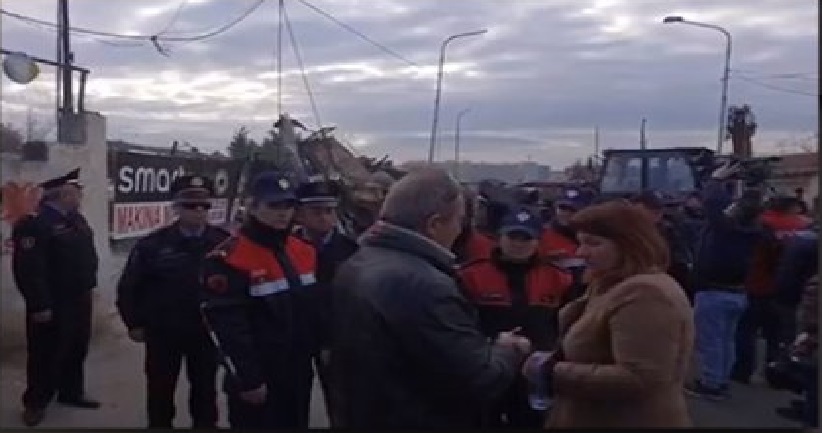 VIDEO/ Plas protesta edhe tek Bregu i Lumit, banorët kërkojnë dëmshpërblimet