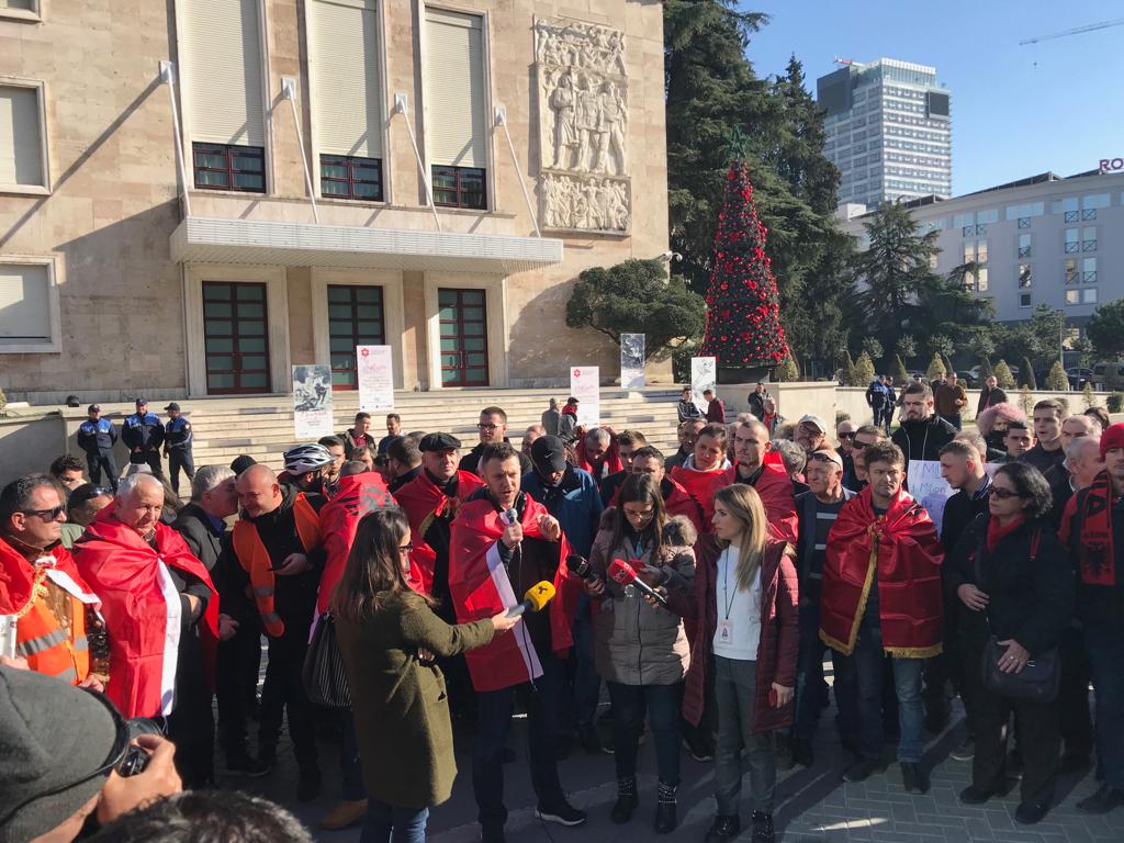 VIDEO/Diaspora mesazhe të qarta për Ramën: Nuk mban premtimet