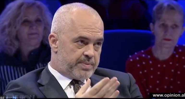 Rama: “Nuk është ndonjë gjë e madhe, studentët punojnë turni i tretë gjithandej”