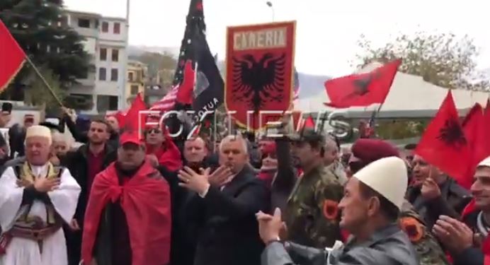 VIDEO/Shpërthen protesta e Aleancës Kuqezi në Gjirokastër, llogari Greqisë për shqiptarët e vrarë