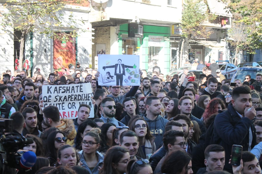 FOTO/ Studentët nuk ndalen! Publikohet programi i protestës nesër
