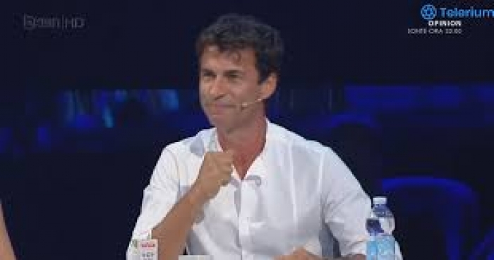 VIDEO/ Befason Kledi Kadiu, uron në shqip për Vitin e Ri në emisionin e ‘Rai Uno’