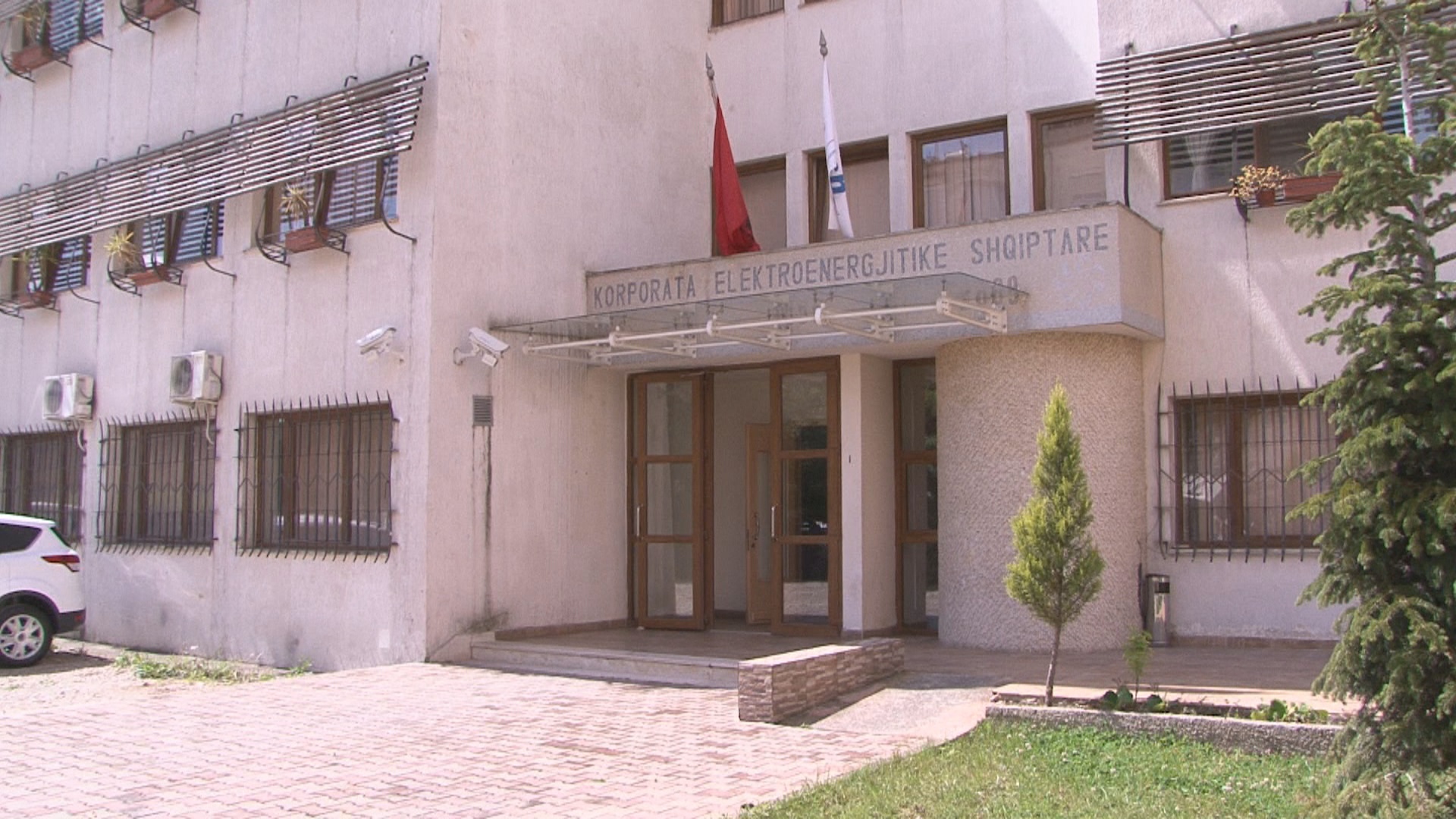 Sharkohet drejtori i KESH, ja kush e zëvendëson