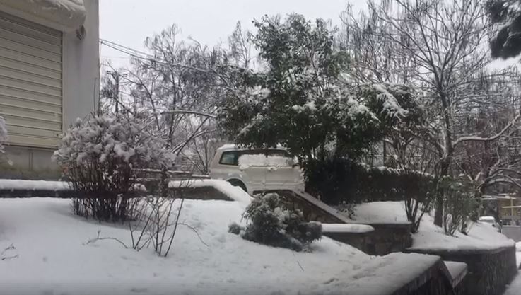 VIDEO/Bora bllokon Mirditën: ‘Bashkia u është drejtuar për ndihmë privatëve’