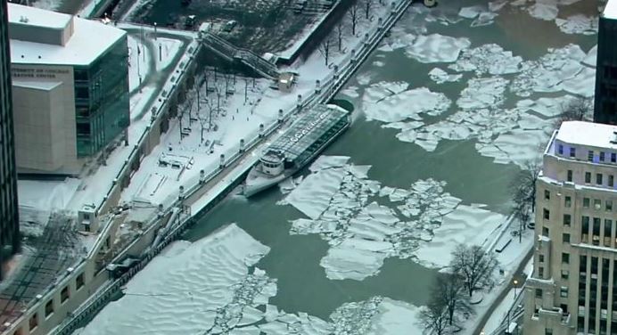 VIDEO/Temperatura të frikshme, i ftohti vdekjeprurës mbërthen Amerikën