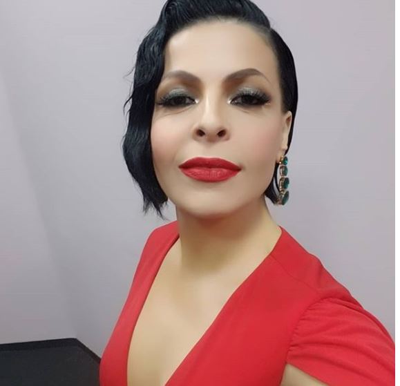 FOTO/’Më puth b***** time labe’, komentuesi acaron keq Aurela Gaçen