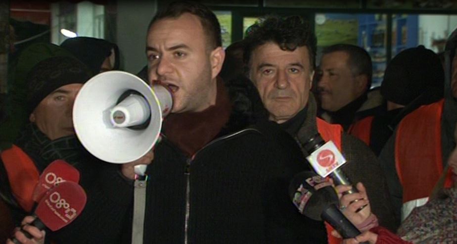 Balliu thirrje shqiptarëve: Të hënën bashkojuni studentëve, të rrëzojmë Ramën