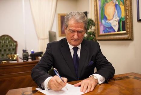 Berisha: E premtja e zezë e shqiptarëve, xhelati pushtoi Universitetin