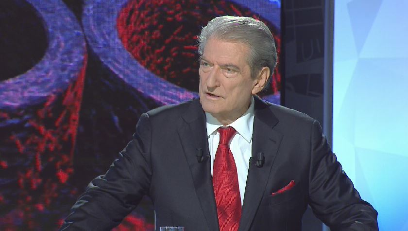 Berisha: Rama një i sëmurë psiqik, nuk di ku t’i fshehë paratë