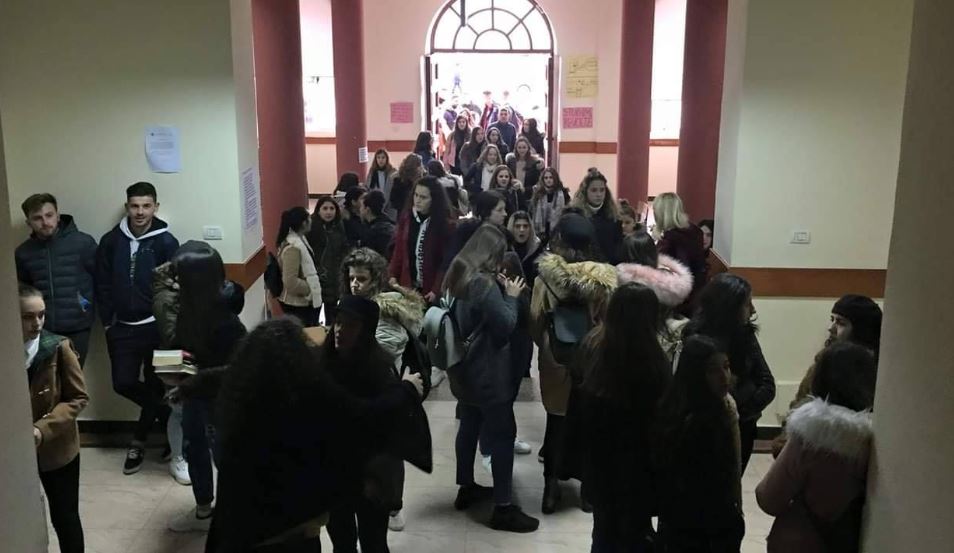 Protesta e studentëve, Fakulteti i Historisë dhe Filologjisë në bojkot