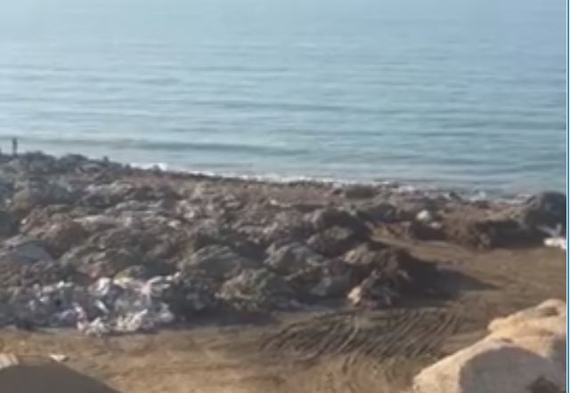 VIDEO/’Krim mjedisor në Durrës, mbeturinat shkatërrojnë plazhin’