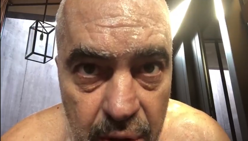 FOTO&VIDEO/ Rama publikon dushin dhe krevatin në shtëpinë në Surrel