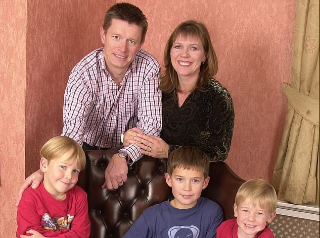 Milioneri ofron para për të zbuluar babain e vërtetë të fëmijëve të tij