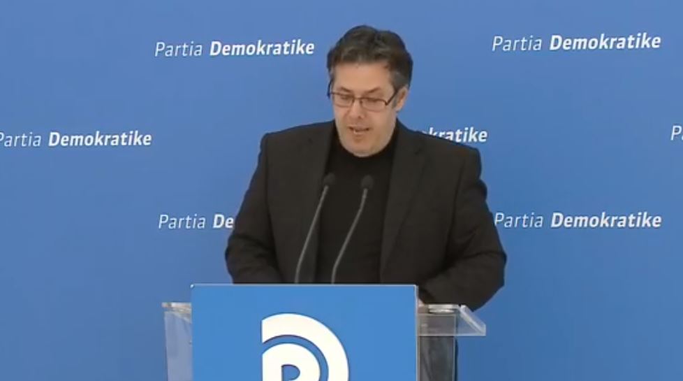 VIDEO/Vetëdorëzimi i Balilit, PD: Rama po zbaton të njëjtën skemë si me Tahirin