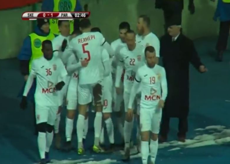 Skënderbeu në krizë, Partizani mposht korçarët dhe kryeson Kampionatin