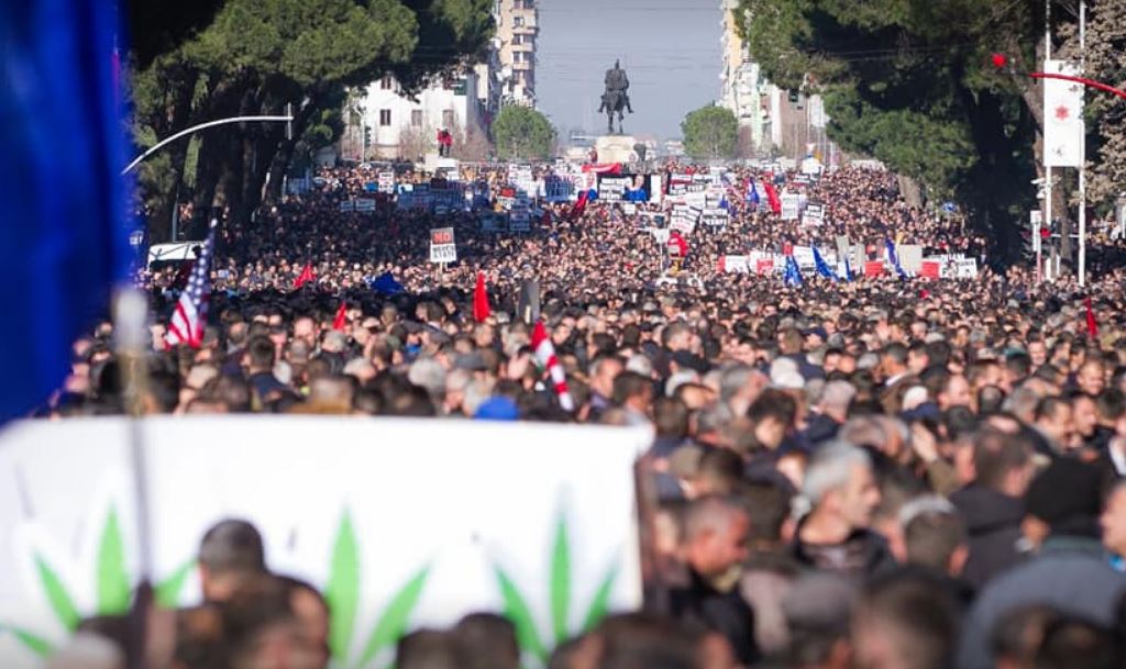 Opozita vendos: Protesta masive në 16 shkurt