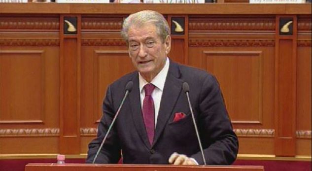 “Shkoi e u kthye me bisht në shalë”/ Berisha zbulon “mesazhin” që ka marrë Rama në Berlin