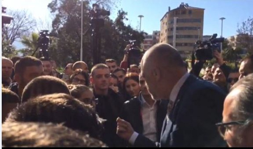 Fakulteti Ekonomik i thyen turinjtë Edvinit”, Berisha publikon videon