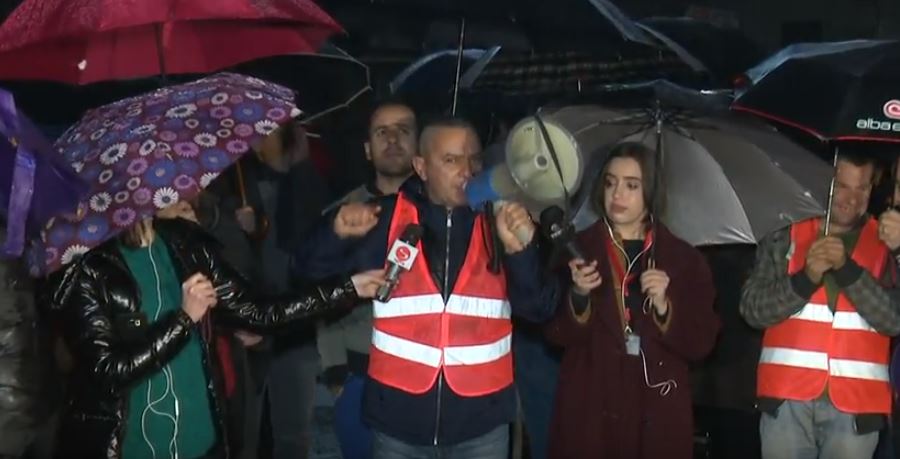 VIDEO/’Ik nga Shqipëria’ banorët e Unazës së Re thirrje kundër kryeminsitrit Rama